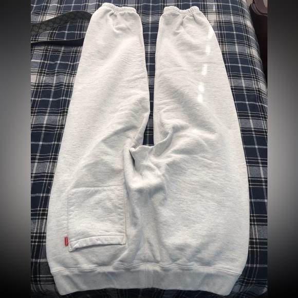 Supreme - Picture 8 of 9